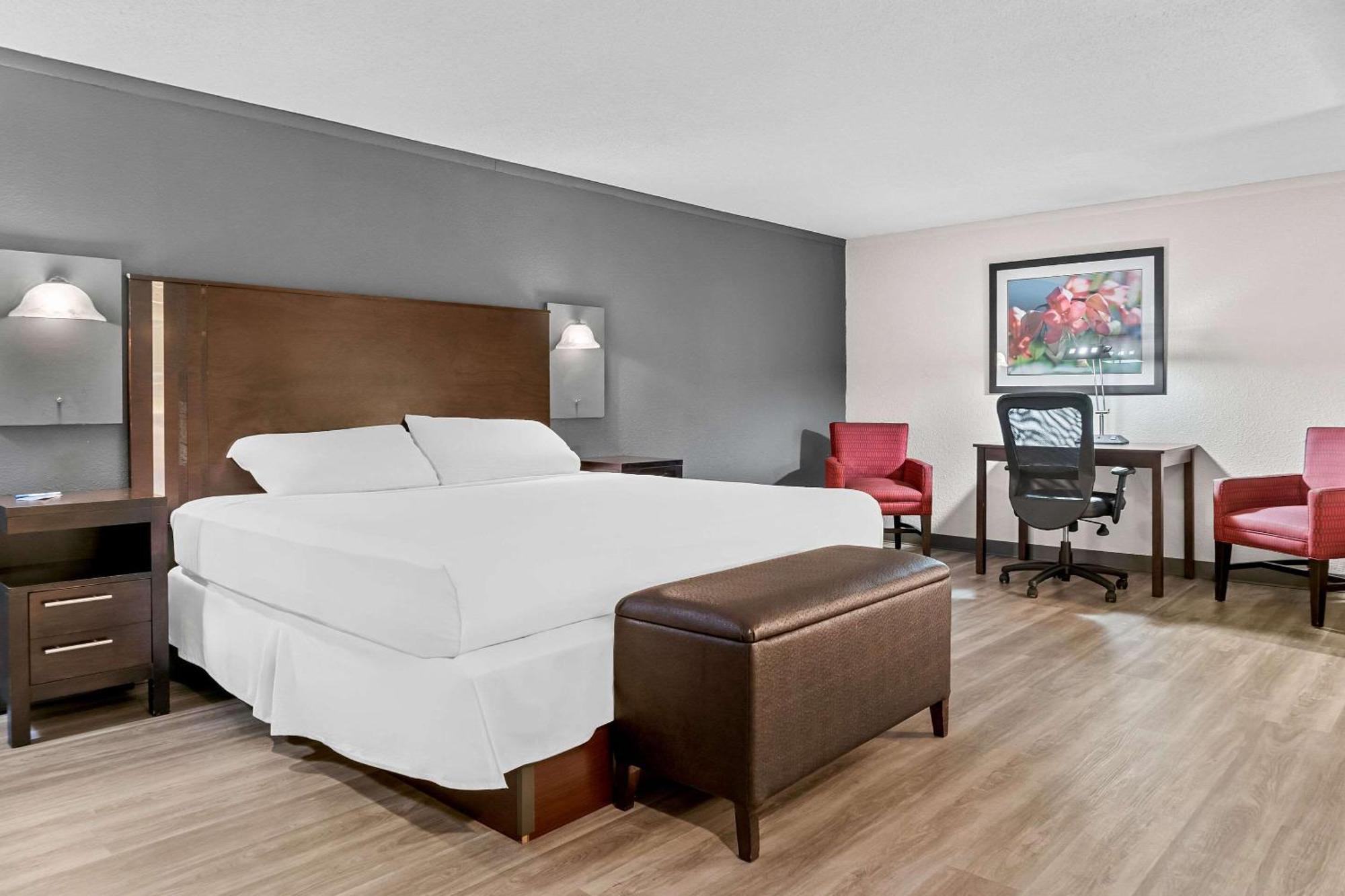 Rodeway Inn & Suites Saginaw Buitenkant foto